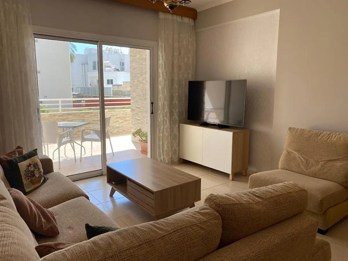 Holiday city center Apartamento Lárnaca